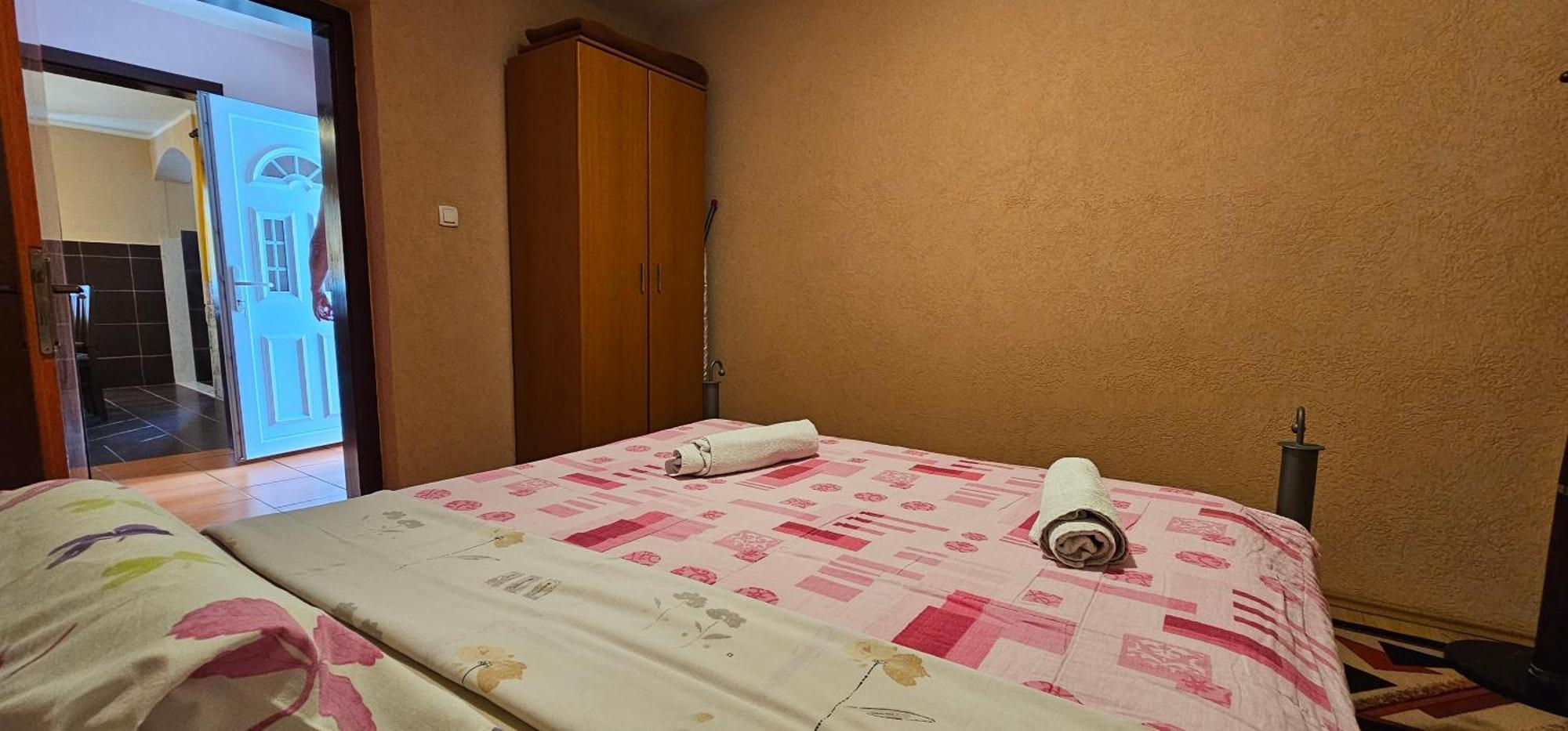 Apartments Simonovic ติวัต ภายนอก รูปภาพ