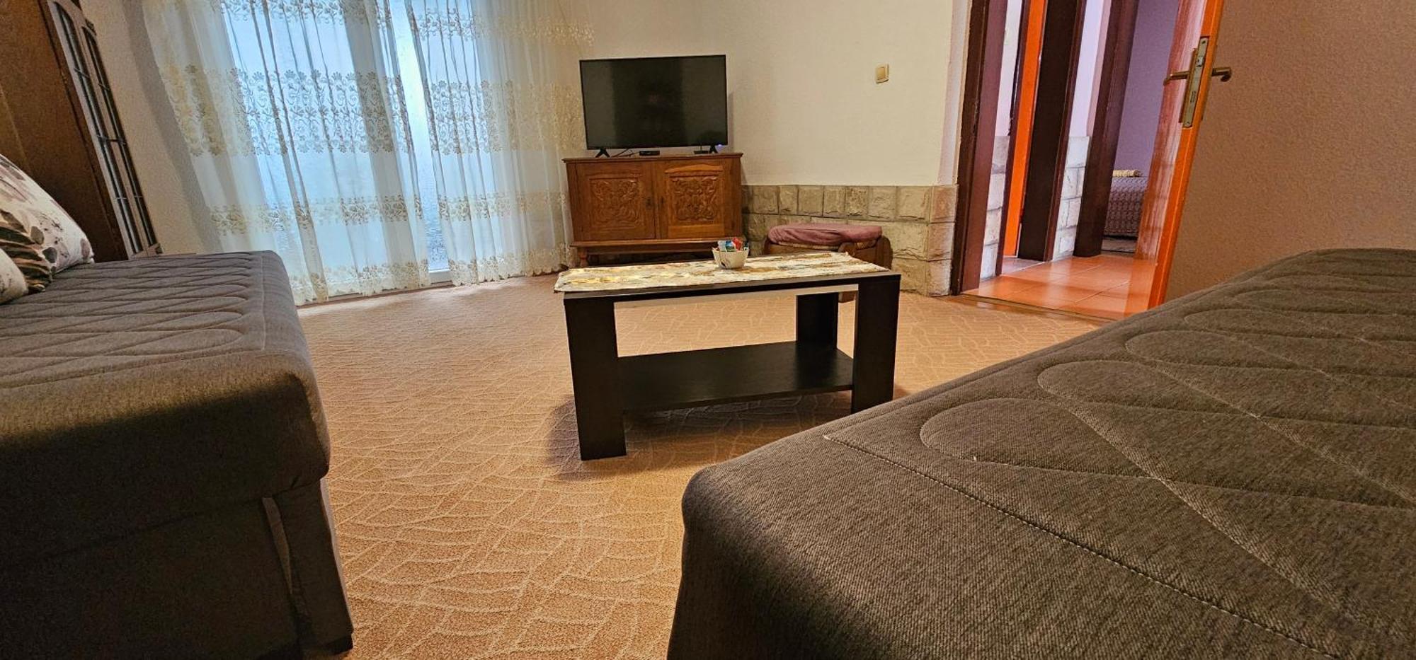 Apartments Simonovic ติวัต ภายนอก รูปภาพ
